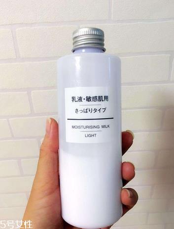 乳液是锁水的吗?乳液能锁住水分吗? 乳液是锁水的吗?乳液能锁住水分吗?