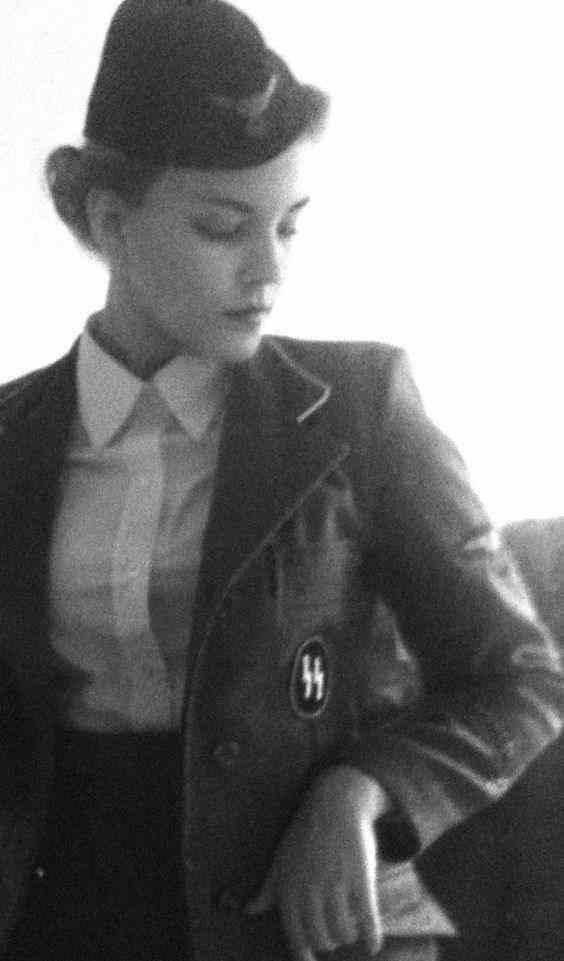 战争中的美少女,这么美,纳粹女军官