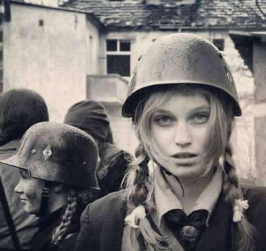 战争中的美少女,这么美,纳粹女军官