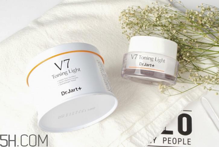 蒂佳婷v7素颜霜怎么样 韩国妹子新用法 蒂佳婷v7素颜霜怎么样 韩国妹子新用法