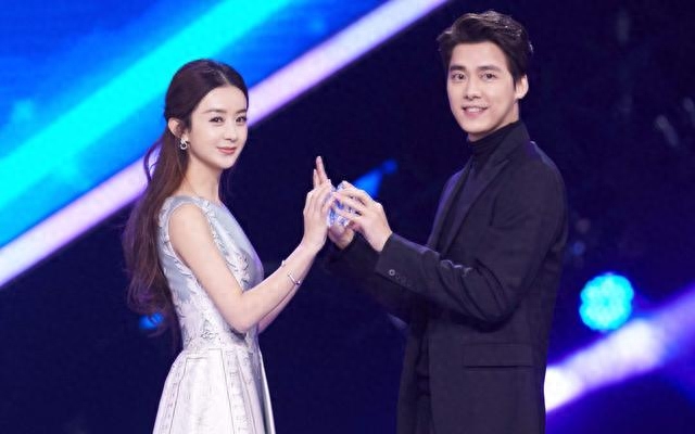 赵丽颖和冯绍锋结婚了,杨幂和刘恺威快生baby了,而我还是单身狗