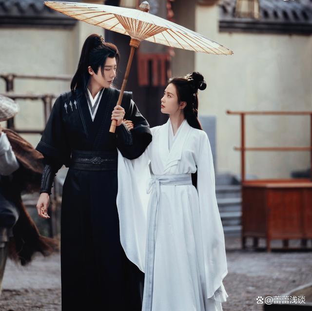 刘诗诗新剧《一念关山》今晚开播 绝美红衣雪中舞未播先火