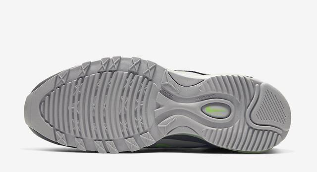 这双「银子弹」有点不一样!Air Max 97新配色打几分?