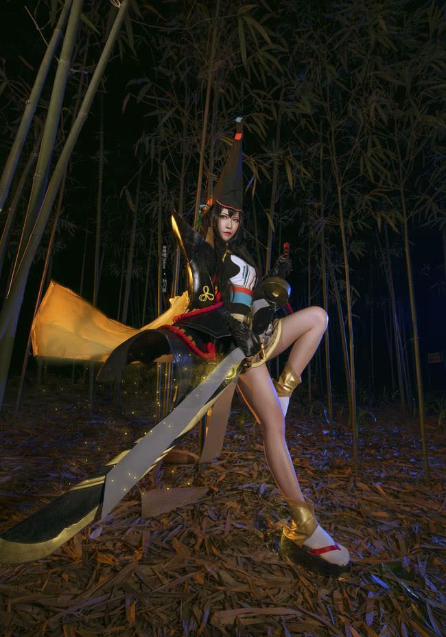 长腿小姐姐妖刀姬COSPLAY,乳量好评!