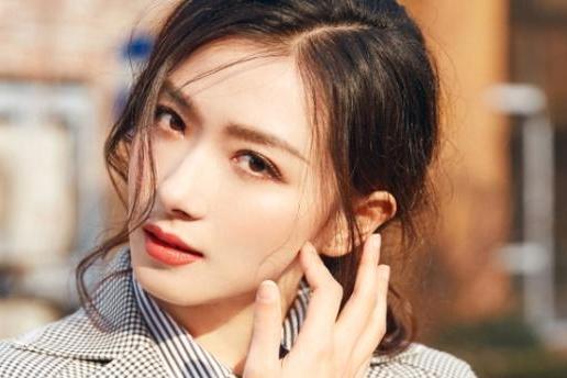 女神万茜,娱乐圈中魔兽大佬,曾经率领万有引力征战四方!