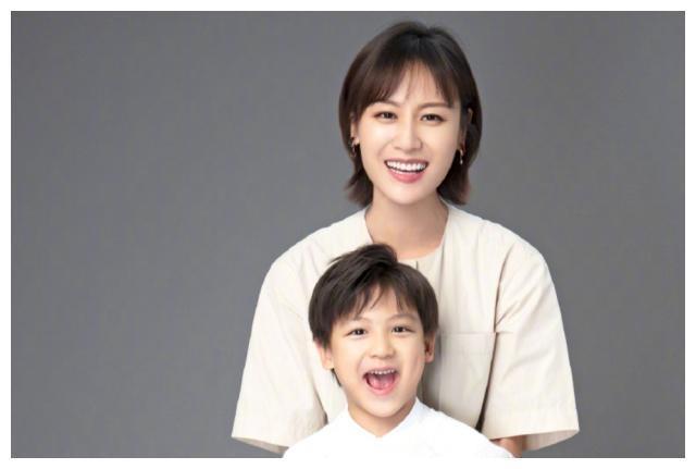 有种基因叫田亮的儿子，长相和爸爸复制黏贴，简直是缩小版田亮