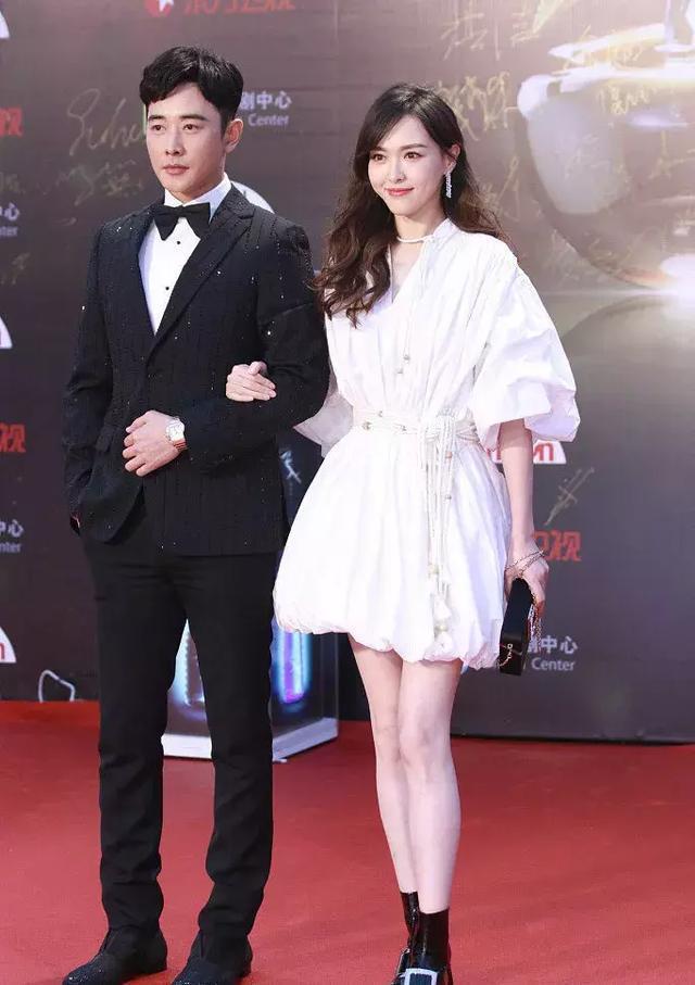 唐嫣罗晋合体秀恩爱，罗晋现“幸福胖”，唐嫣大秀美腿美如仙