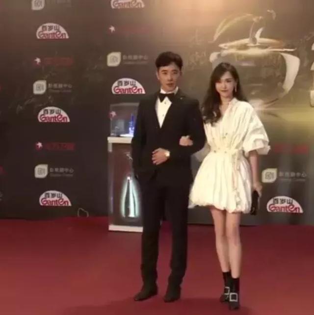 唐嫣罗晋合体秀恩爱，罗晋现“幸福胖”，唐嫣大秀美腿美如仙