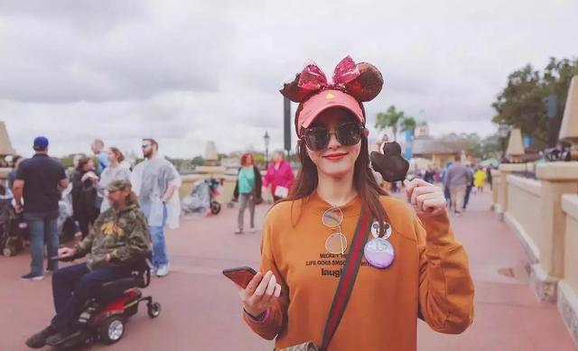 唐嫣罗晋合体秀恩爱，罗晋现“幸福胖”，唐嫣大秀美腿美如仙