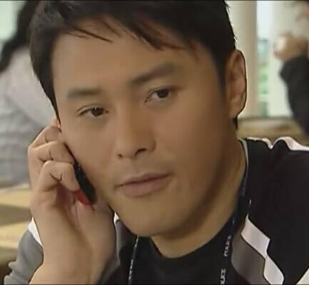 ​羡慕！曹永廉54岁容颜不老，被观众赞其“冰封侠”