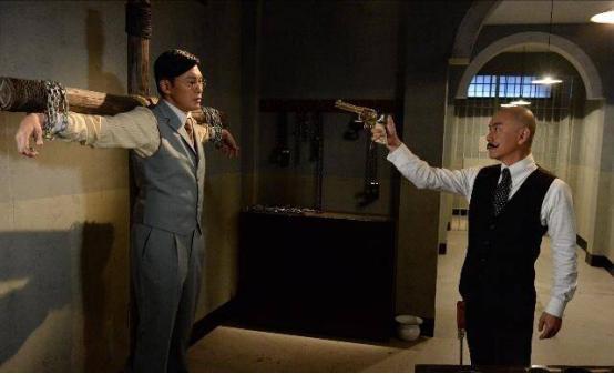 羡慕！曹永廉54岁容颜不老，被观众赞其“冰封侠”