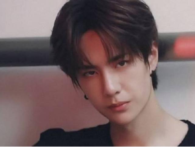 王一博拍戏剪掉长发,帅气短发也太man了,干净清爽少年感十足