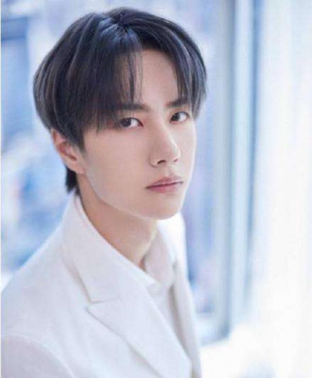 王一博拍戏剪掉长发,帅气短发也太man了,干净清爽少年感十足