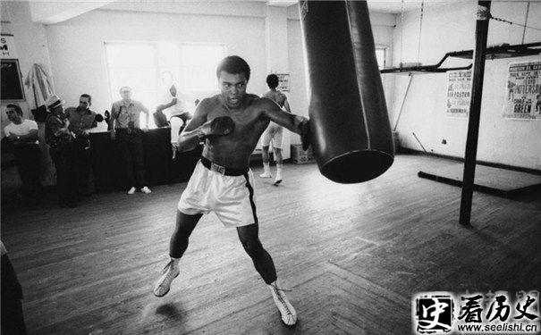 拳王阿里图片