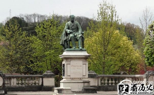 巴斯德雕像
