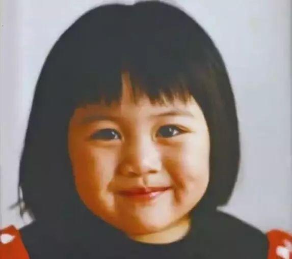 与同性传绯闻，被质疑吸毒，赌王的这个女儿身家已超15亿