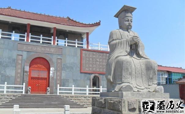 董仲舒雕像